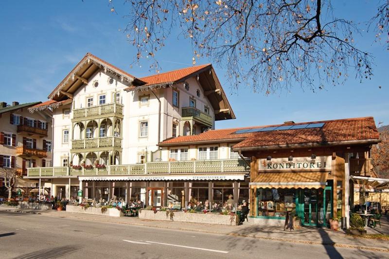 Cafe Chiemgau Und Gaestehaus Ruhpolding Exterior photo